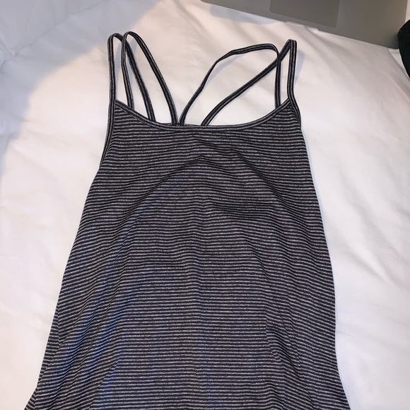 C9 Champion Woman’s Perfromance Tank - Picture 2 of 4
